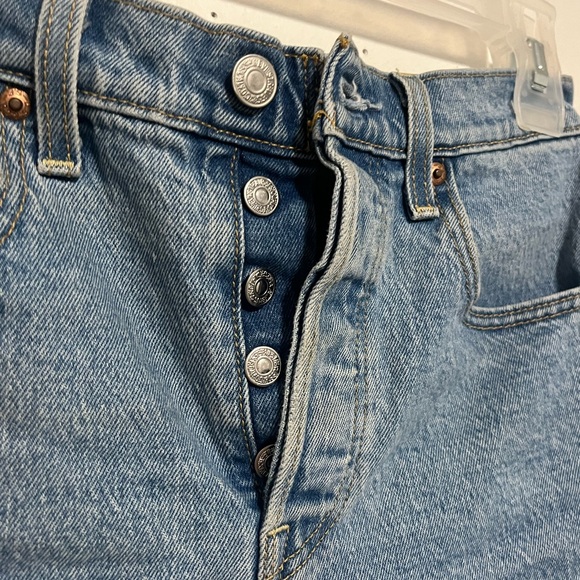 Levi’s ribcage shorts - Picture 4 of 7